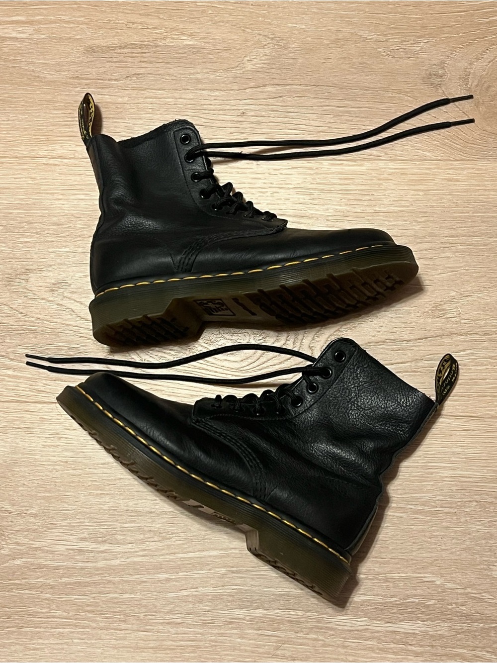 Dr Martens 1460 Pascal Virginia Leather Boots Black 8 Eye Lace Up US 7 EU 38